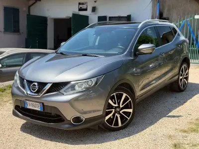 Usata Nissan Qashqai Tekna 131 CV (96 kW) 2014 Grigio SUV