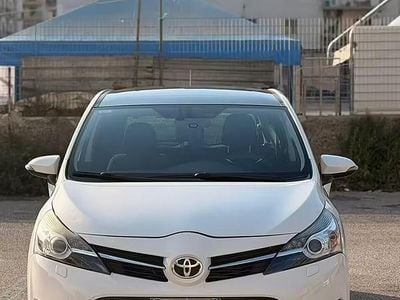 Usata Toyota Verso Active 126 CV (92 kW) 2013 Bianco Monovolume