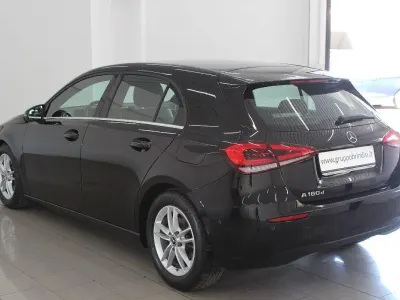 Usata Mercedes A180 Business 115 CV (84 kW) 2019 Nero
