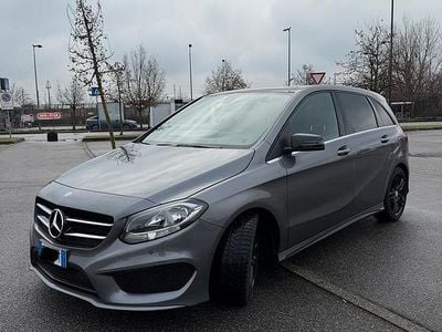 Usata Mercedes B200 Premium 136 CV (100 kW) 2017 Grigio Monovolume