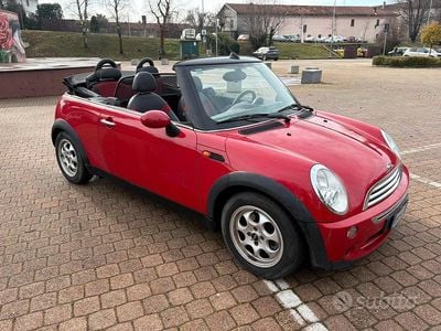 Usata Mini Cooper Cabriolet 118 CV (86 kW) 2006 Rosso Cabrio