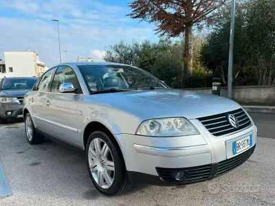 Usata VW Passat Highline 130 CV (95 kW) 2001 Grigio Berlina