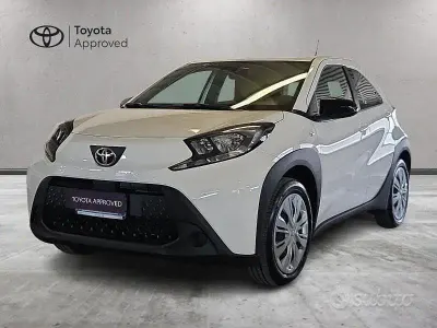 Usata Toyota Aygo X Active 72 CV (52 kW) 2025 Super white SUV