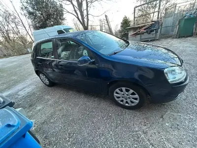 Usata VW Golf VI 102 CV (75 kW) 2008 Blu Utilitaria
