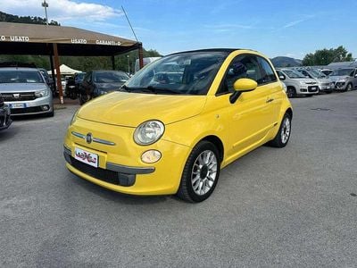Begagnad Fiat 500C Lounge 69 HK (50 kW) 2010 Gul Cab