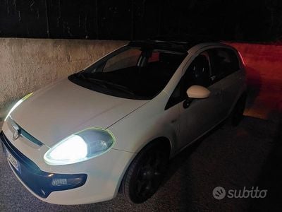 Usata Fiat Punto Evo 77 CV (56 kW) 2011 Bianco Utilitaria