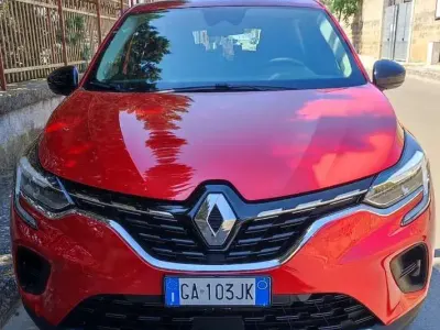 Usata Renault Captur Zen 116 CV (85 kW) 2020 Rosso SUV