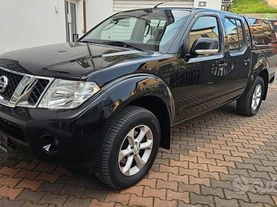Usata Nissan Navara 190 CV (139 kW) 2014 Nero Pick-up