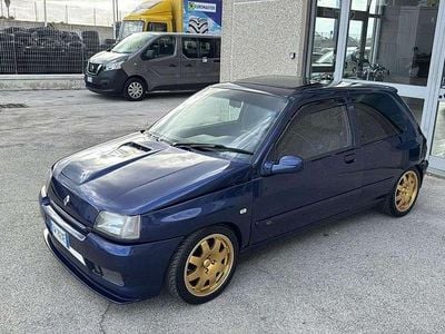 Usata Renault Clio 147 CV (108 kW) 1995 Berlina
