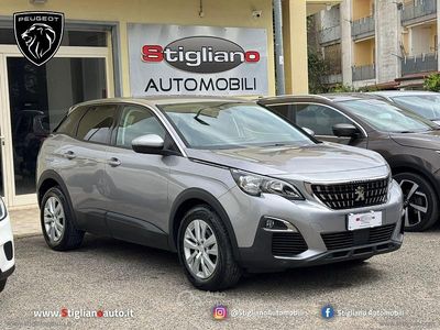 Usata Peugeot 3008 Business-Line 131 CV (96 kW) 2019 Gray SUV