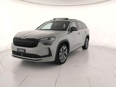 Nuova Skoda Kodiaq SportLine 204 CV (150 kW) 2025 Grigio acciaio SUV