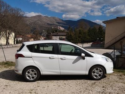 Usata Ford B-MAX 100 CV (73 kW) 2013 Bianco Monovolume