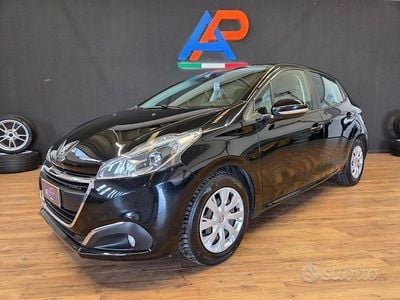 Usata Peugeot 208 Allure 75 CV (55 kW) 2018 Nero Utilitaria
