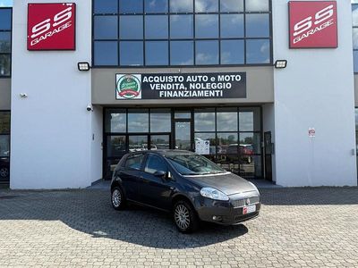 Grigio Usata 2009 Fiat Grande Punto Active Utilitaria | 2600 € (Buon prezzo)
