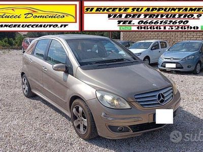 Mercedes B200