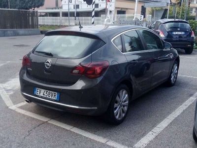 usata Opel Astra AstraIV 2010 5p 1.4 t Cosmo Gpl-tech 140cv