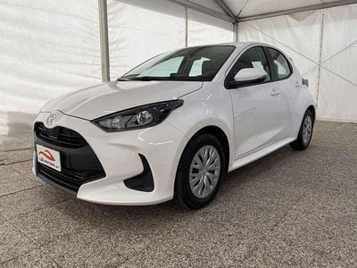 Usata Toyota Yaris Hybrid Active 116 CV (85 kW) 2025 Bianco Berlina