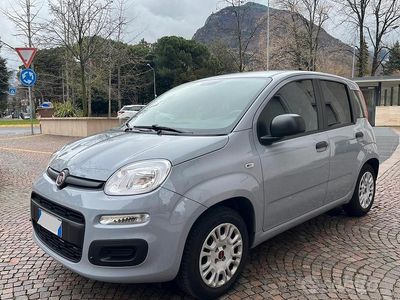 Usata Fiat Panda Lounge 69 CV (50 kW) 2018 Blu Utilitaria