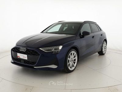 Blu navarra metallizzato Usata 2024 Audi A3 Advanced Plus Berlina | 31.900 € (Buon prezzo)