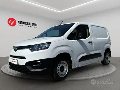 Usata Toyota Proace City City 102 CV (75 kW) 2022 Bianco Monovolume