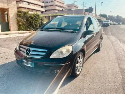 Usata Mercedes B180
