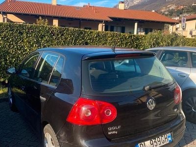 Usata VW Golf 102 CV (75 kW) 2008 Nero Berlina