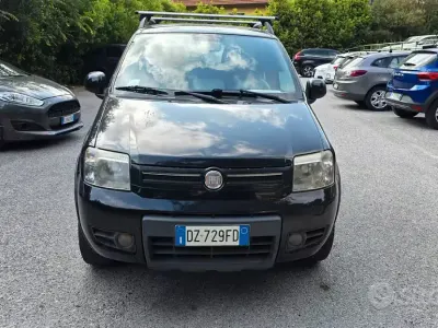 Usata Fiat Panda 4x4 69 CV (50 kW) 2009 Nero Utilitaria