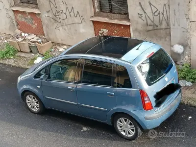 Usata Lancia Musa 90 CV (66 kW) 2007 Blu Monovolume