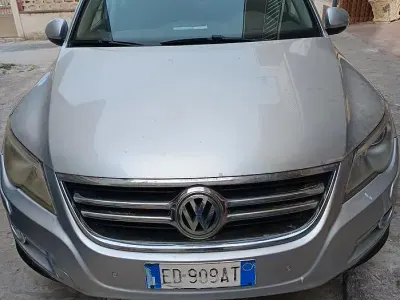 Usata VW Tiguan 170 CV (125 kW) 2010 Grigio SUV