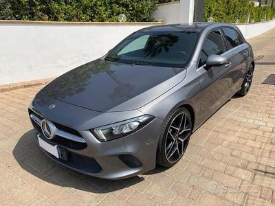 Usata Mercedes A180 Business 108 CV (79 kW) 2018 Grigio Berlina