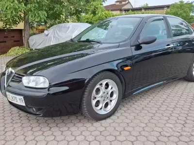 Usata Alfa Romeo 156 Distinctive 144 CV (105 kW) 1998 Nero Berlina
