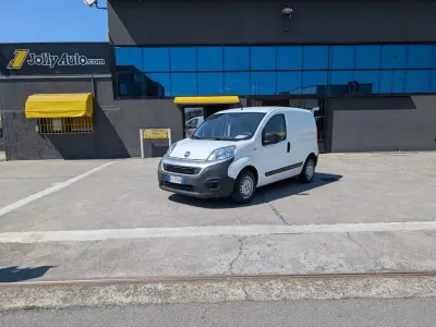 Usata Fiat Fiorino 80 CV (58 kW) 2018 Bianco / pastello Monovolume