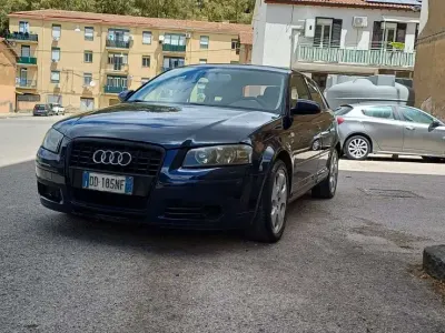Usata Audi A3 Ambition 105 CV (77 kW) 2006 Blu Utilitaria