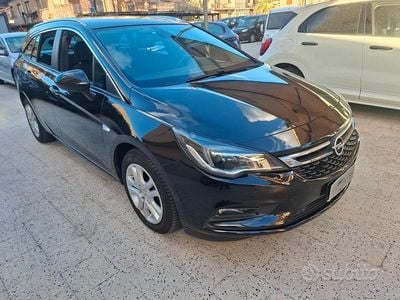 Używany Opel Astra Edition 110 KM (80 kW) 2017 Czarny Kombi