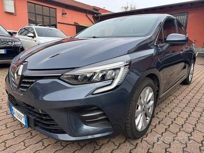Usata Renault Clio V 140 CV (102 kW) 2021 Grigio Berlina