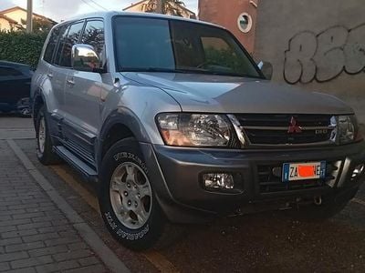Usata Mitsubishi Pajero 2001 Grigio SUV