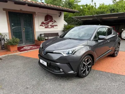 Usata Toyota C-HR Trend 98 CV (72 kW) 2019 Grigio SUV