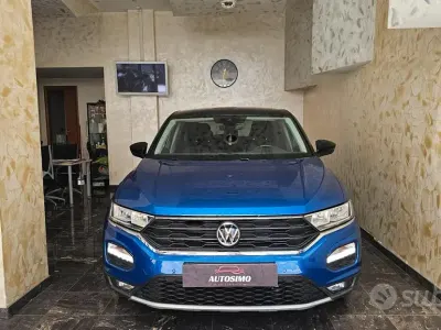 Usata VW T-Roc Style 116 CV (85 kW) 2019 Bluazzurro SUV