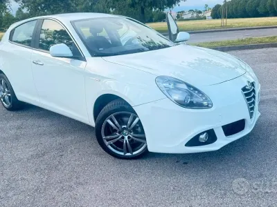 Usata Alfa Romeo Giulietta 120 CV (88 kW) 2014 Bianco Utilitaria