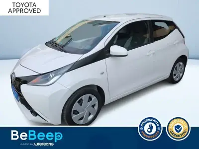 Usata Toyota Aygo Cool 69 CV (50 kW) 2015 Bianco pastello Utilitaria