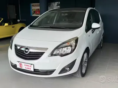 Usata Opel Meriva Cosmo 120 CV (88 kW) 2012 Bianco Monovolume