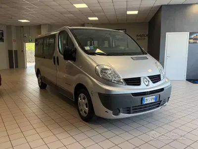 Usata Renault Trafic 114 CV (83 kW) 2008 Grigio Monovolume