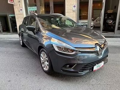 Usata Renault Clio GrandTour Zen 90 CV (66 kW) 2017 Grigio Station wagon