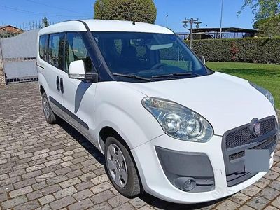 Usata Fiat Doblò 105 CV (77 kW) 2012 Bianco Monovolume