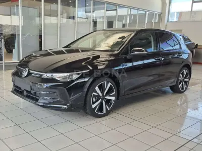Nuova VW Golf VIII Life 204 CV (150 kW) 2025 Grenadill black metallizzato Berlina