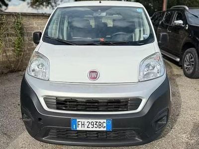 Begagnad Fiat Fiorino 70 HK (51 kW) 2017 Vit Minibuss