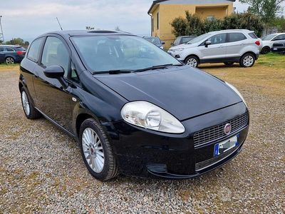 Usata Fiat Grande Punto 77 CV (56 kW) 2008 Nero Utilitaria