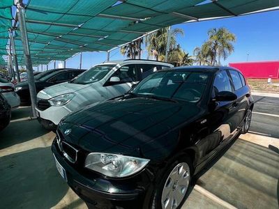 Usata BMW 118 122 CV (89 kW) 2006 Nero Utilitaria