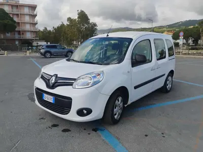Usata Renault Kangoo LIMITED 95 CV (69 kW) 2020 Bianco Monovolume