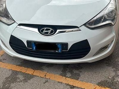Usata Hyundai Veloster 140 CV (102 kW) 2013 Bianco Utilitaria